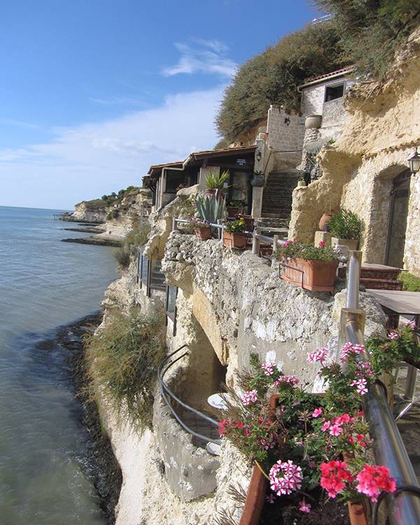 La crêperie- Les Grottes de Matata - Hôtel Écomusée Crêperie à Meschers